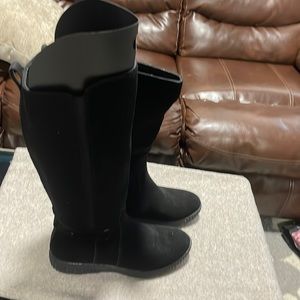 Black below the knee black boots
